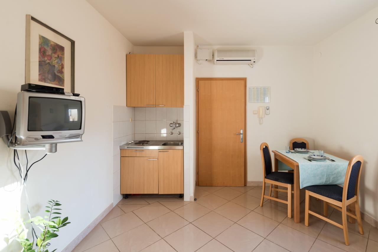 Sun House Apartments Μπολ Δωμάτιο φωτογραφία